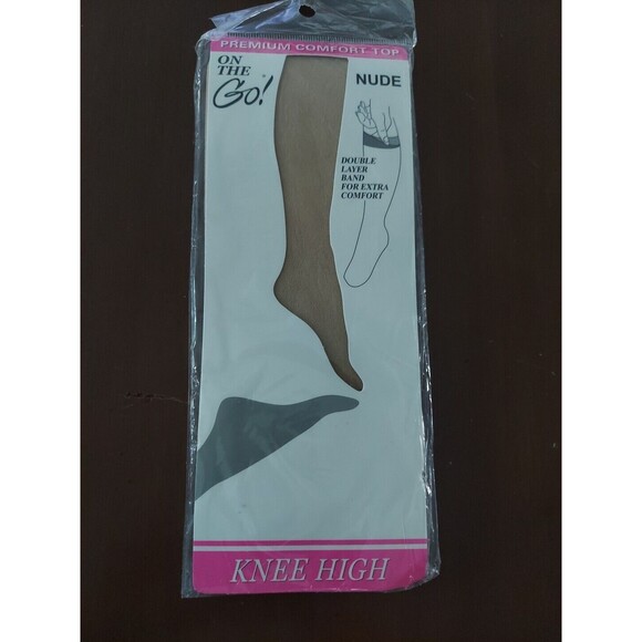 On The Go Knee Highs Hosiery Premium Top Comfort Size 8 1/2-11 Nude Double Band - Picture 2 of 5